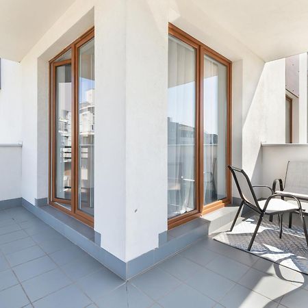 Jasny & Przestronny Apartament Z Balkonem I Parkingiem By Rent Like Home กดิเนีย ภายนอก รูปภาพ