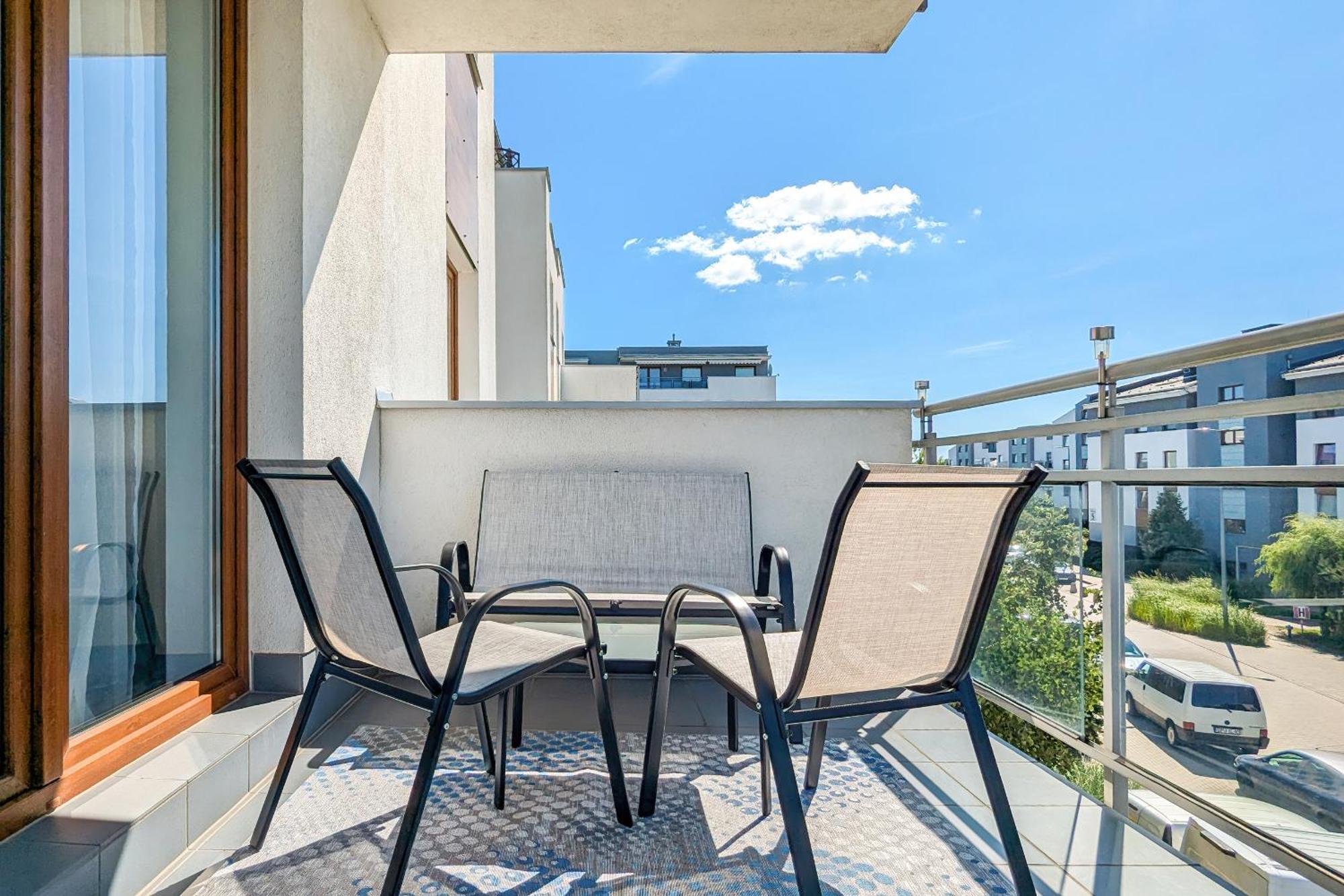 Jasny & Przestronny Apartament Z Balkonem I Parkingiem By Rent Like Home กดิเนีย ภายนอก รูปภาพ